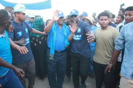 مرشح حزب الوسط الديمقراطي الموحد يقدم وعوده الخدمية لسكان بلدية بلعوص