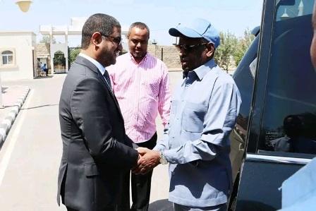 رئيس الوزراء يزور أكاديمية العلوم والتكنولوجيا الصناعية