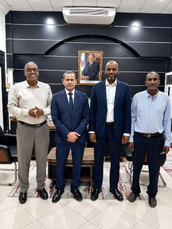 وزير الإعلام يستقبل مدير عام المكتب الإقليمي لجمعية الرحمة العالمية في جيبوتي