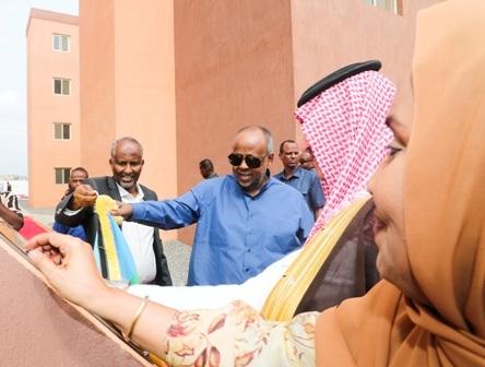 رئيس الجمهورية يدشّن أكثر من ألف وحدة سكنية اجتماعية ويطلق مشروع «مدينة السلام»