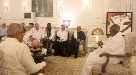 رئيس الجمهورية يستقبل سفراء الدول العربية والإسلامية المعتمدين لدى جيبوتي